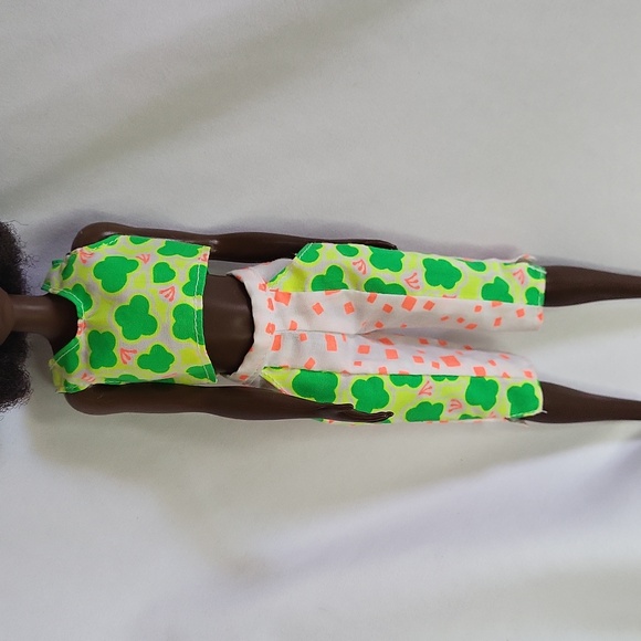 Barbie Hawaiian Fun Outfit 1990s Clothing Genuine Barbie Mattel - Picture 3 of 9